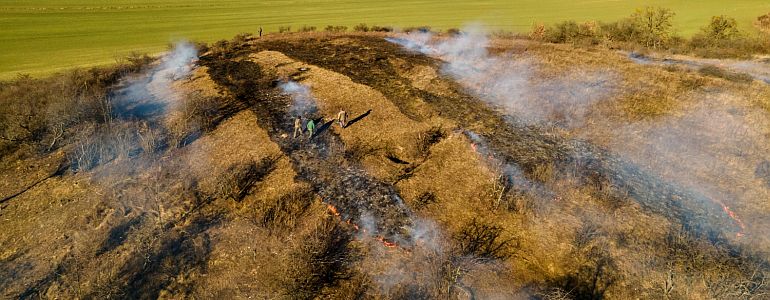 Oheň při vypalování.