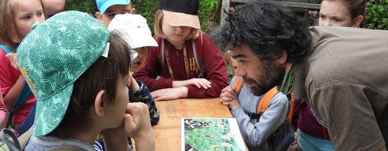 O životě modrásků.